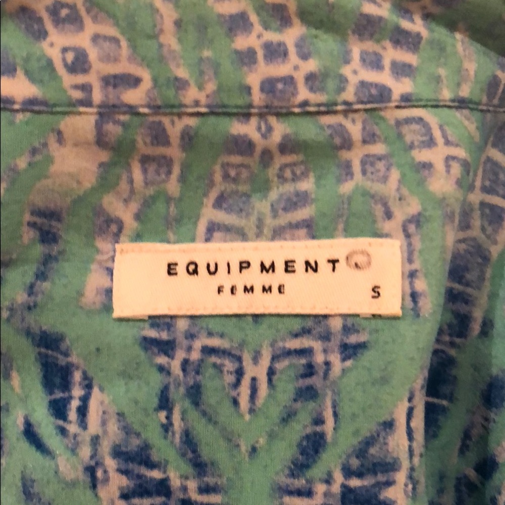 Equipment dress shirt size small